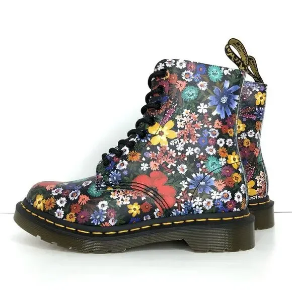 NIB Dr Martens Wanderlust Multi Colored Graphic Floral Lace Up Boots Women’s 6 - Picture 4 of 9
